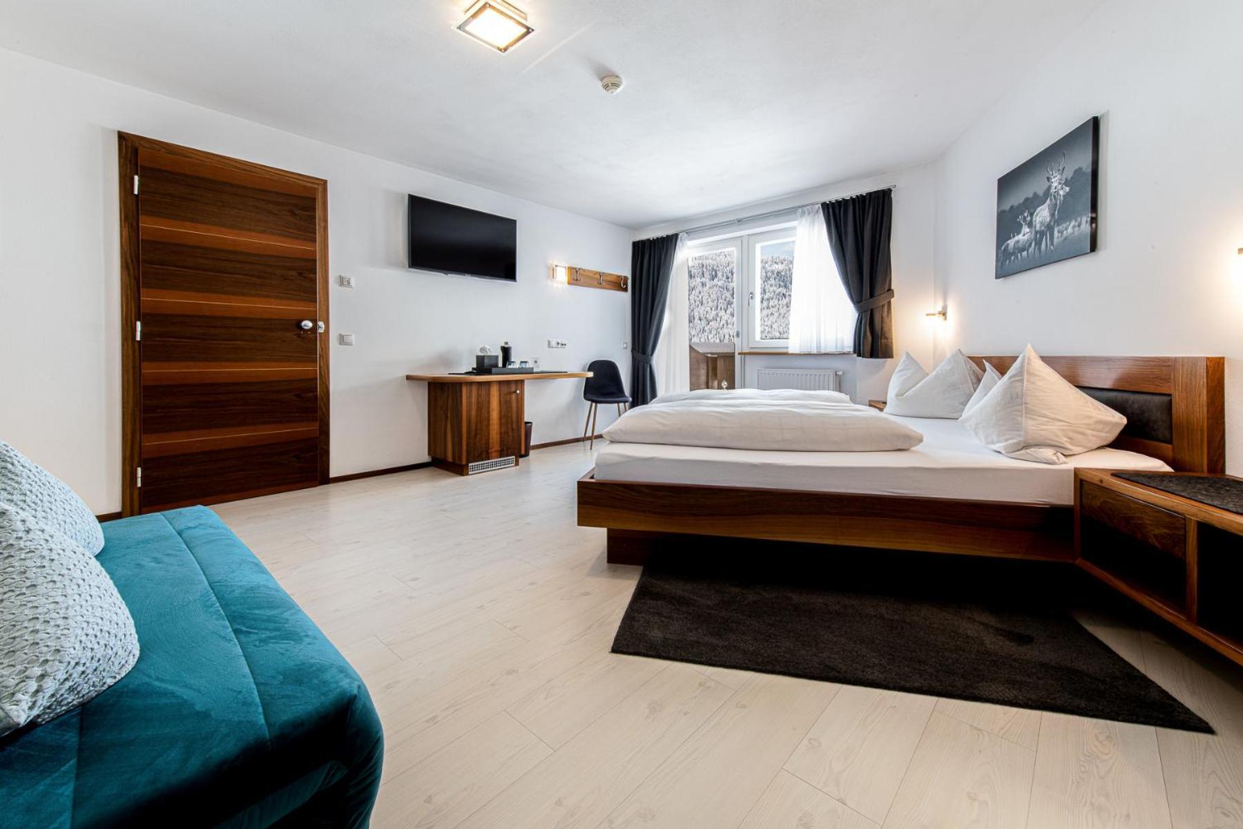 Apartments Sunela เซลวาดีวัลการ์เดนา ภายนอก รูปภาพ