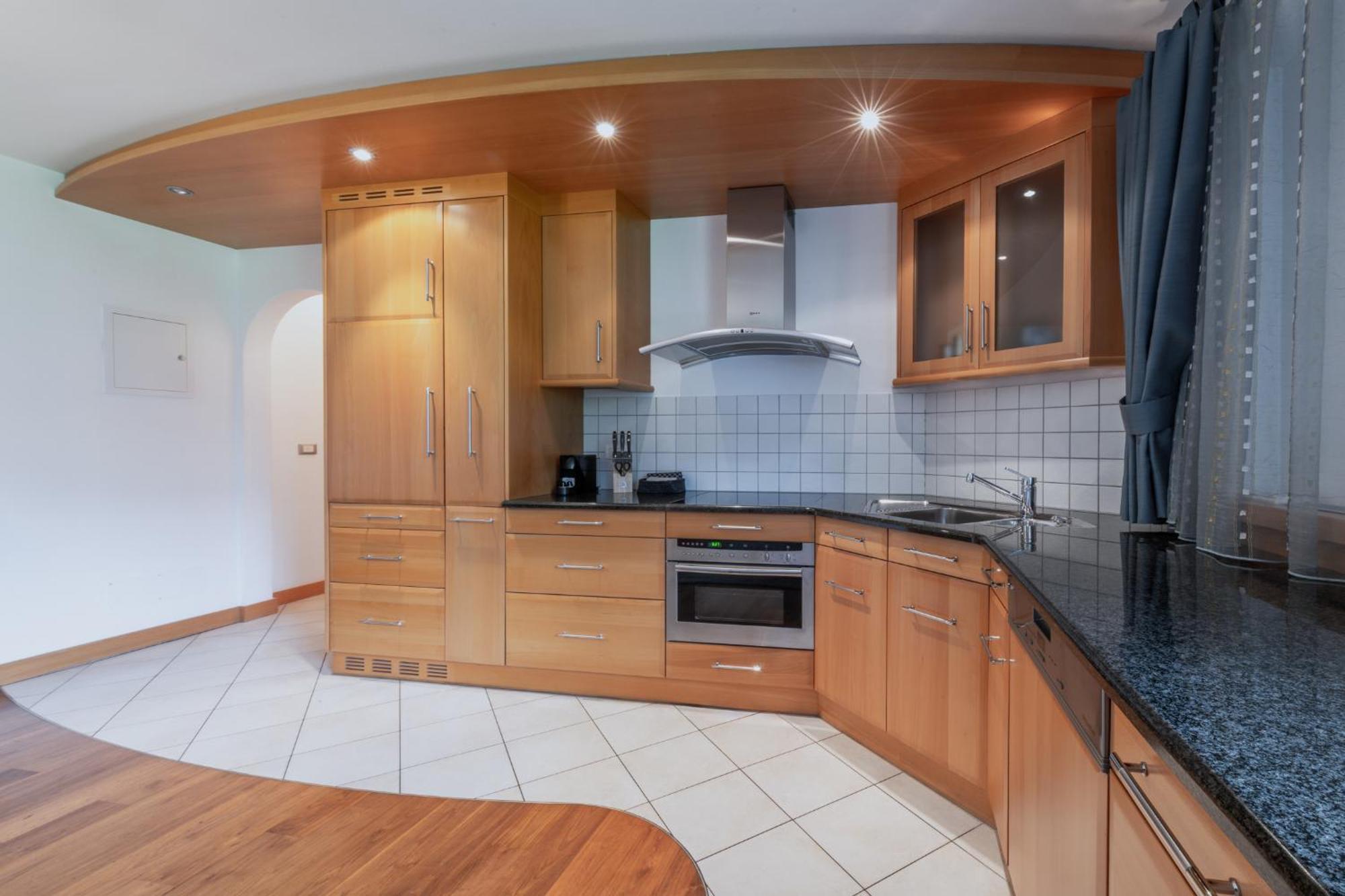 Apartments Sunela เซลวาดีวัลการ์เดนา ภายนอก รูปภาพ