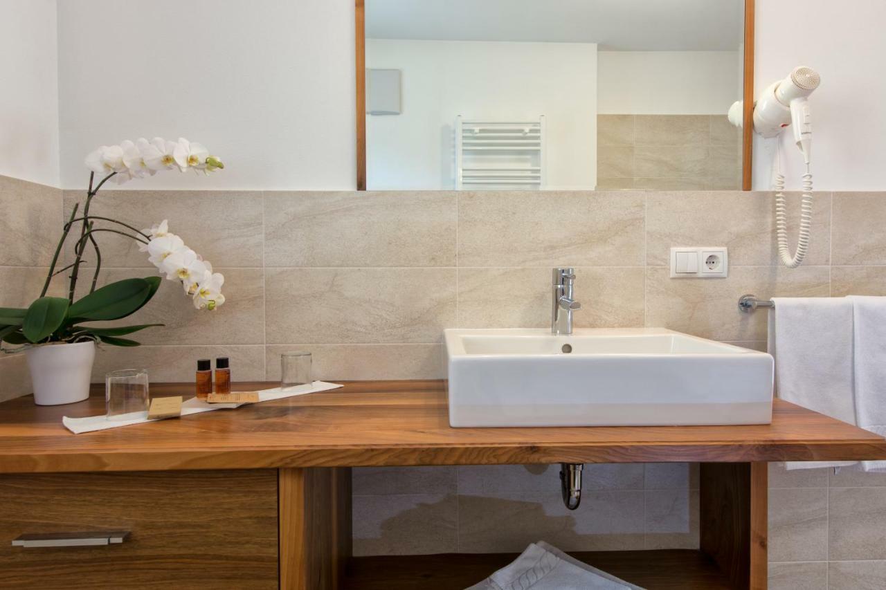 Apartments Sunela เซลวาดีวัลการ์เดนา ภายนอก รูปภาพ