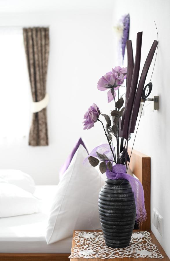 Apartments Sunela เซลวาดีวัลการ์เดนา ภายนอก รูปภาพ